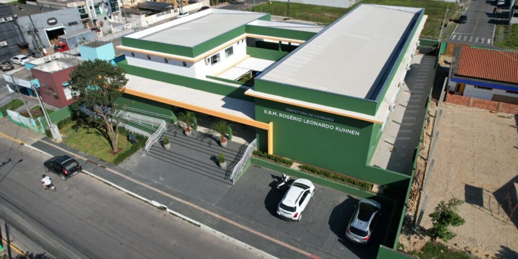 Mais uma escola foi inaugurada em Camboriú
