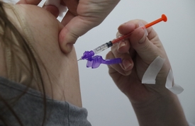 UBSs vão abrir neste sábado para vacinação contra a gripe