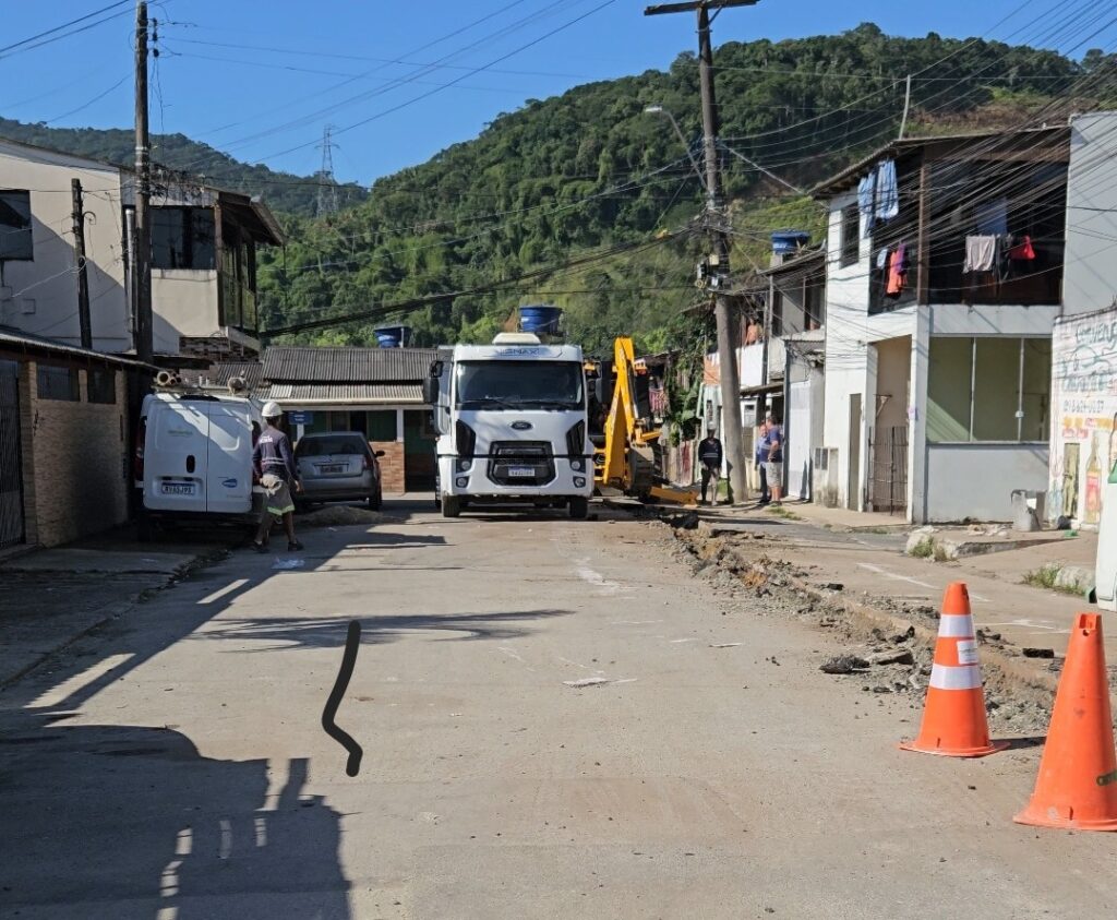 Semasa amplia rede de abastecimento de água no Cidade Nova