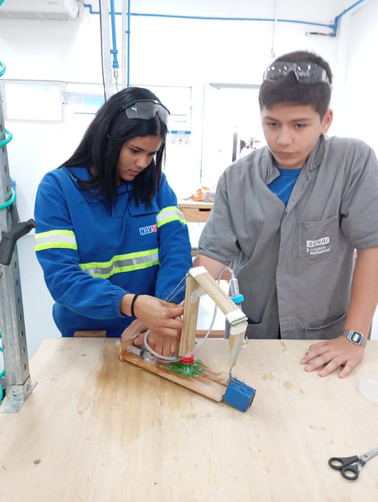 Mercado de trabalho de Itajaí e região oferece milhares de oportunidades e reforça importância da formação técnica