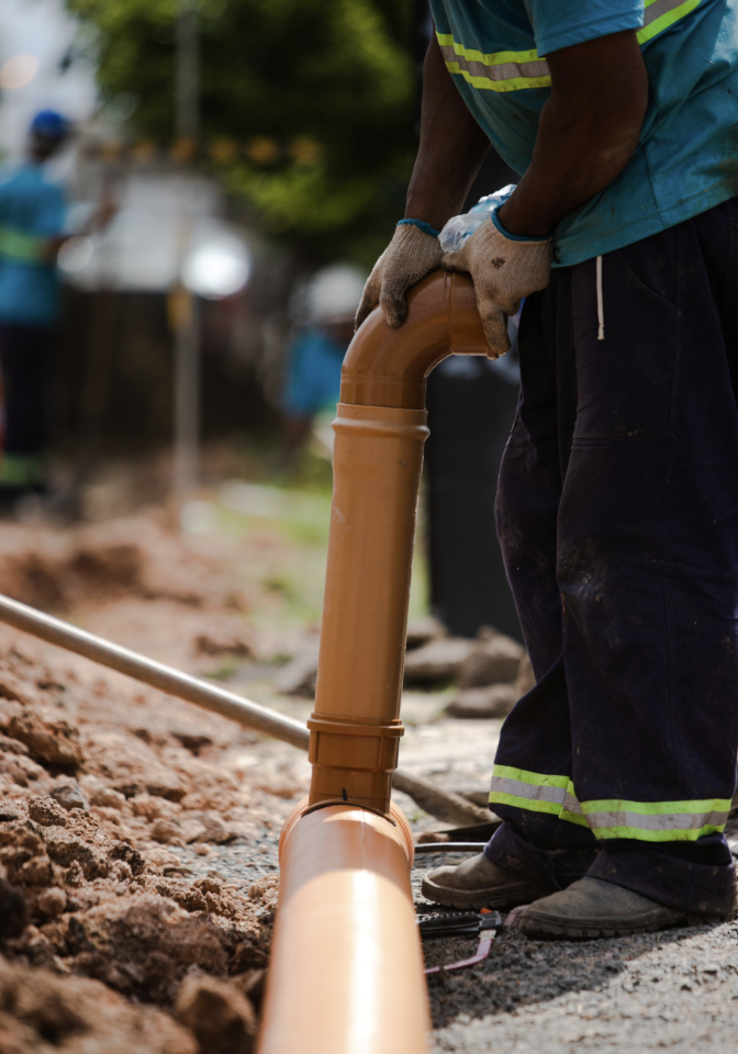 Reforços de rede ampliam a eficiência do abastecimento e acompanham o crescimento de Camboriú